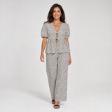 LEONORA conjunto leopardo — vista frontal