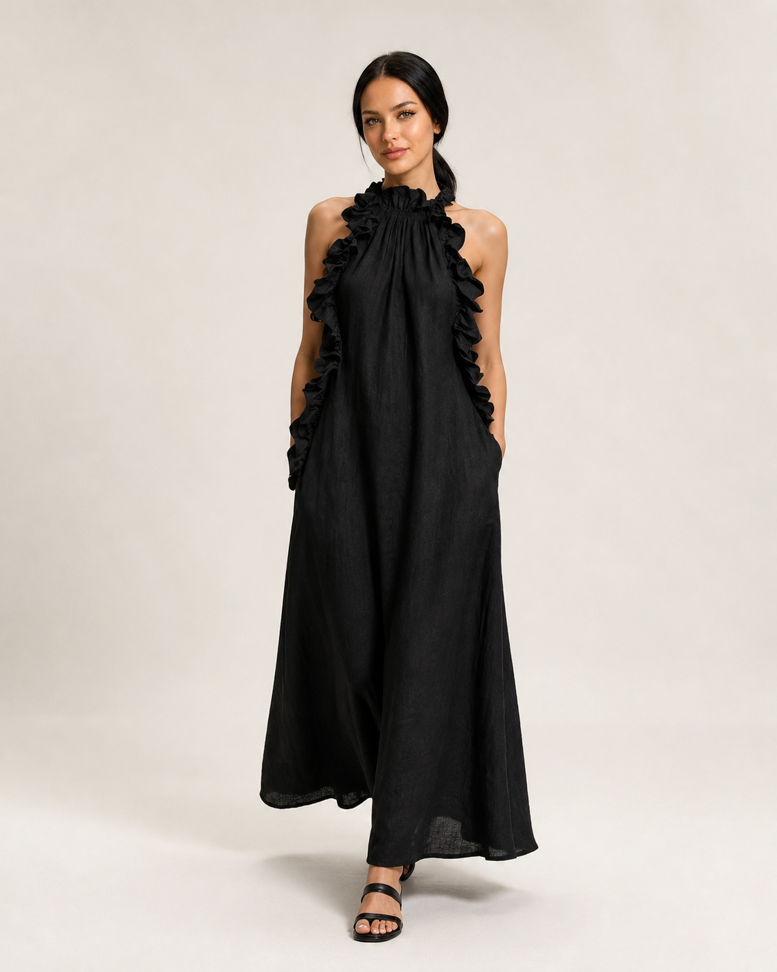 LUA vestido preto, imagem principal de corpo inteiro