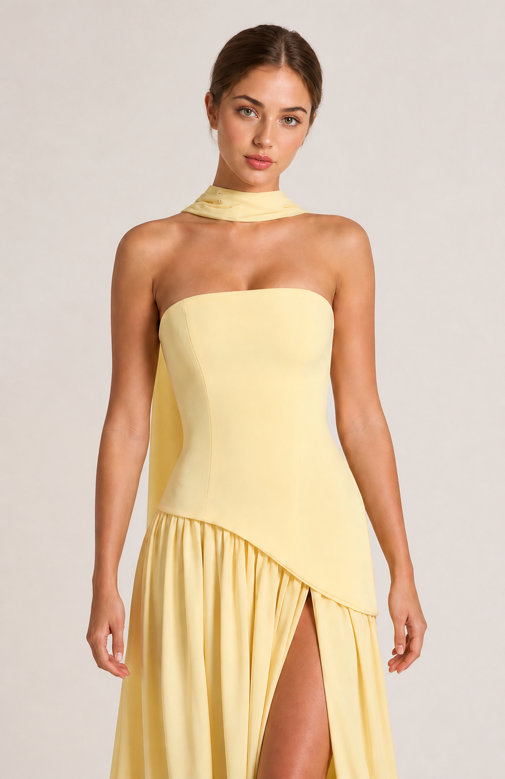 JULIA vestido amarelo — vista aproximada