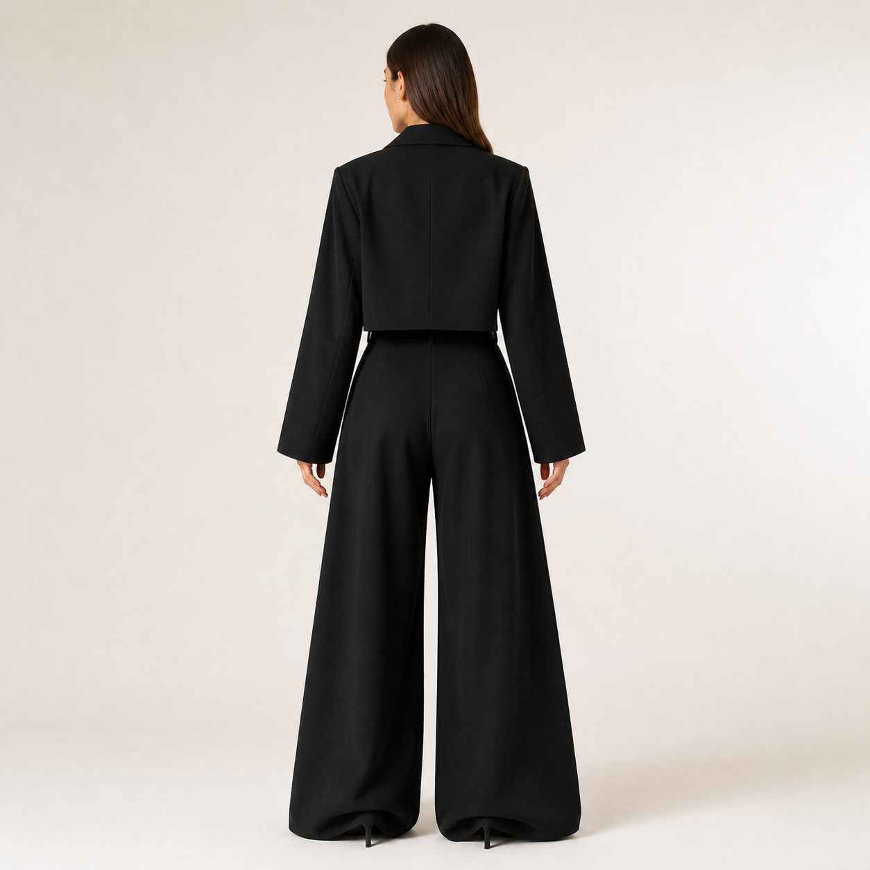 MARIA conjunto com bustier preto — vista traseira