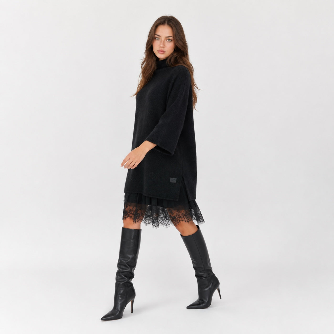 YOLANDE conjunto preto — vista lateral