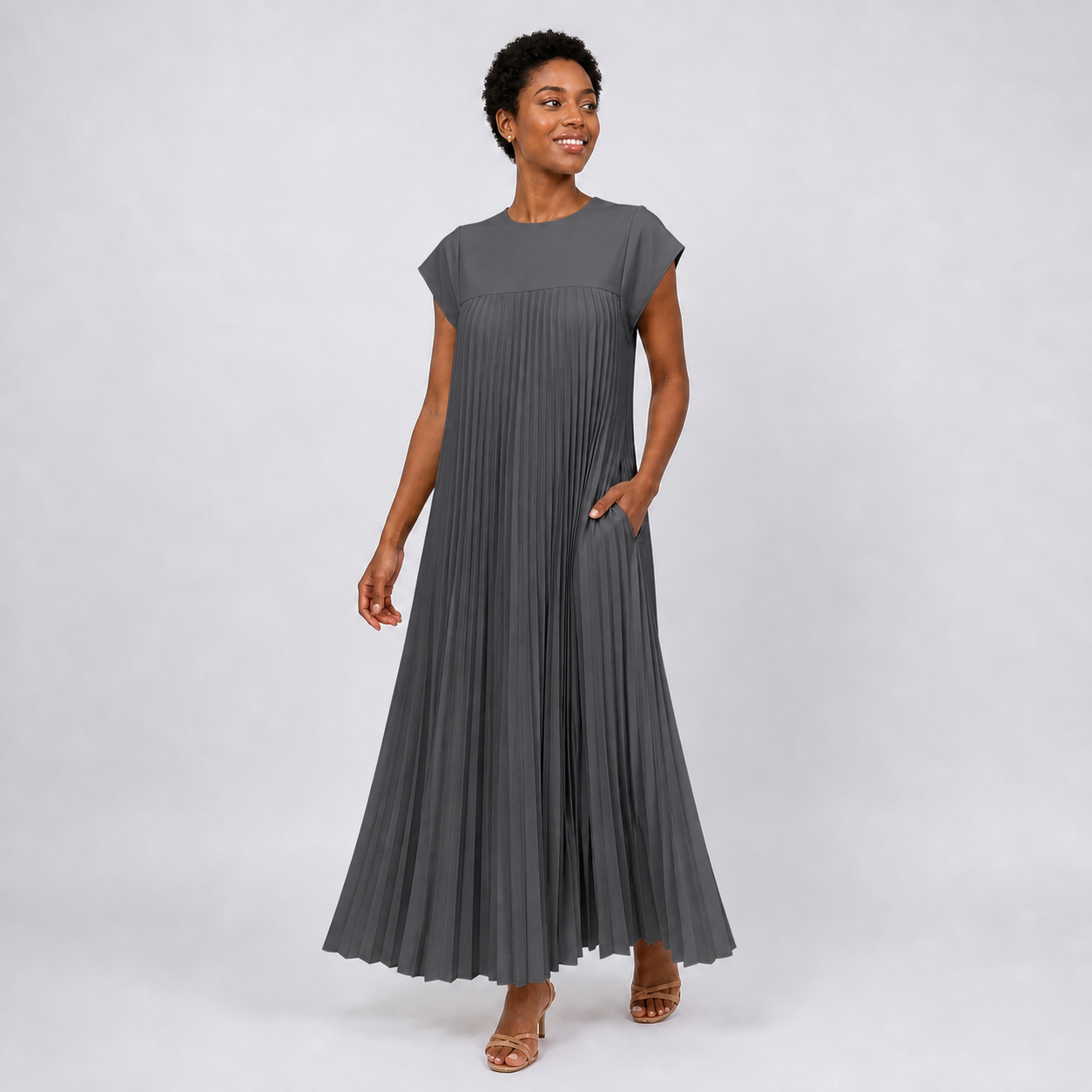 Vestido ANA cinzento, vista três quartos em movimento