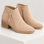 ADARA — botins bege, vista principal, bloco quadrado branco marfim