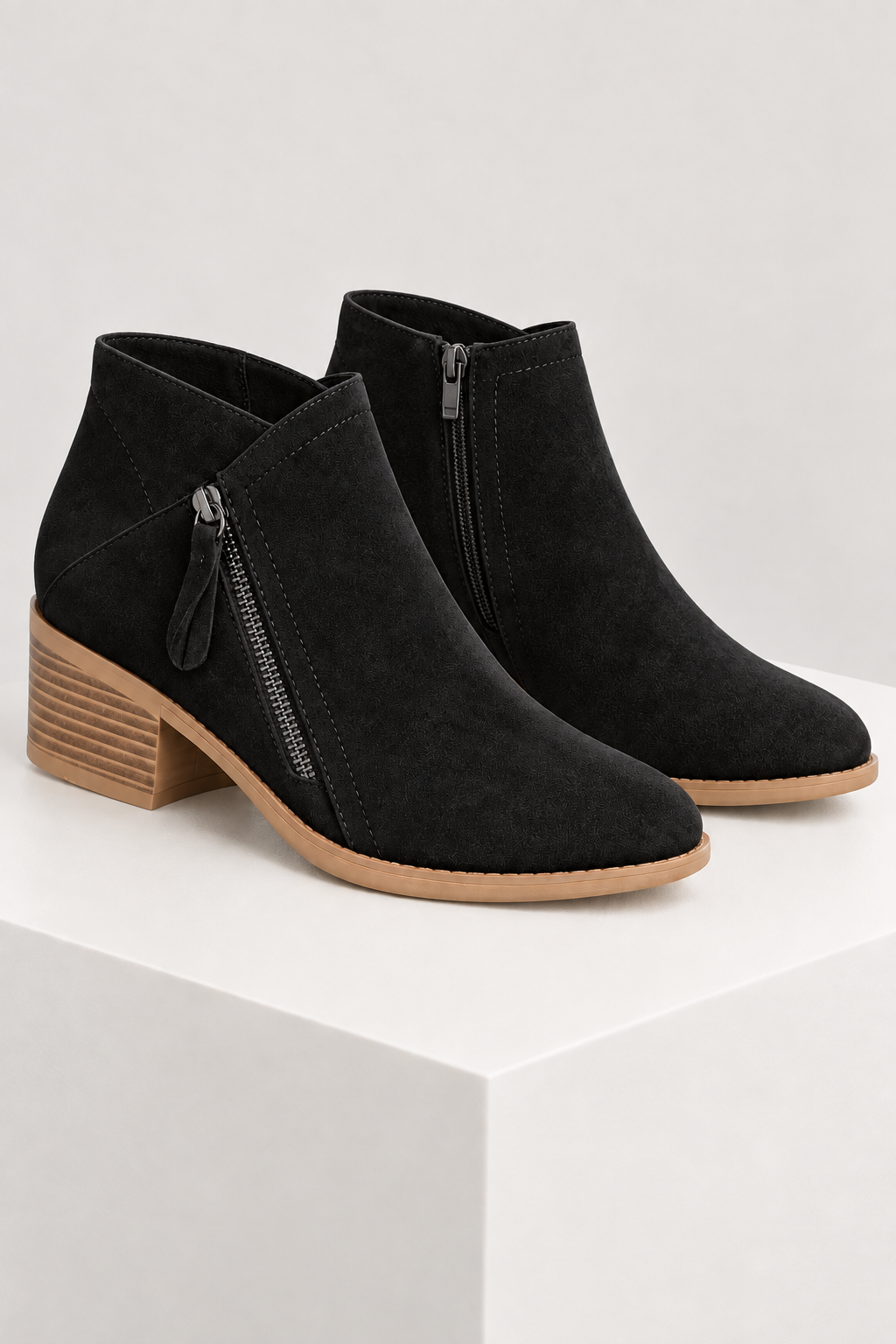 ADARA — botins preto, vista principal, bloco quadrado branco marfim
