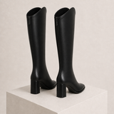 Botas ADELE pretas — vista traseira com fecho posterior