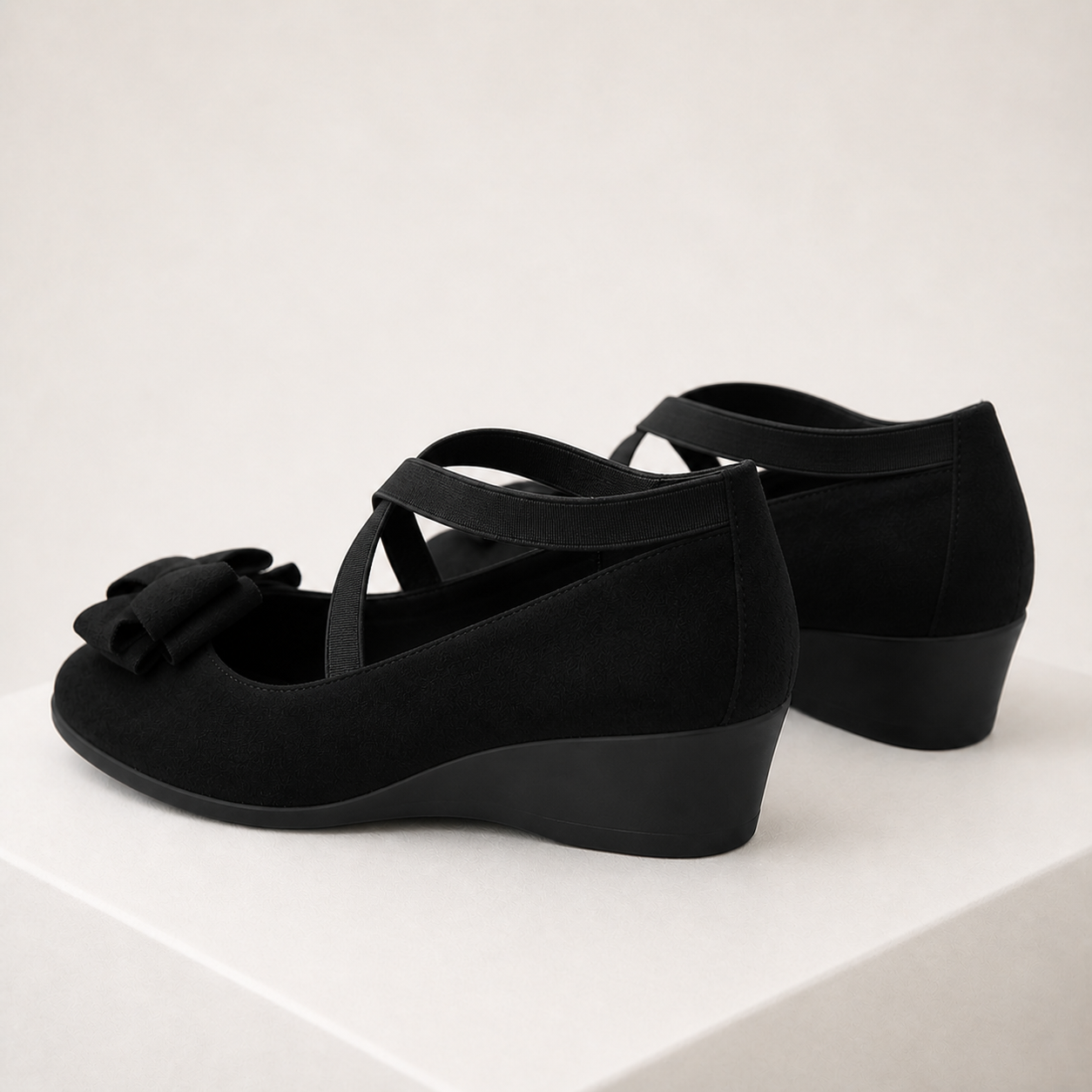 Sapatos AGNES pretos — vista traseira