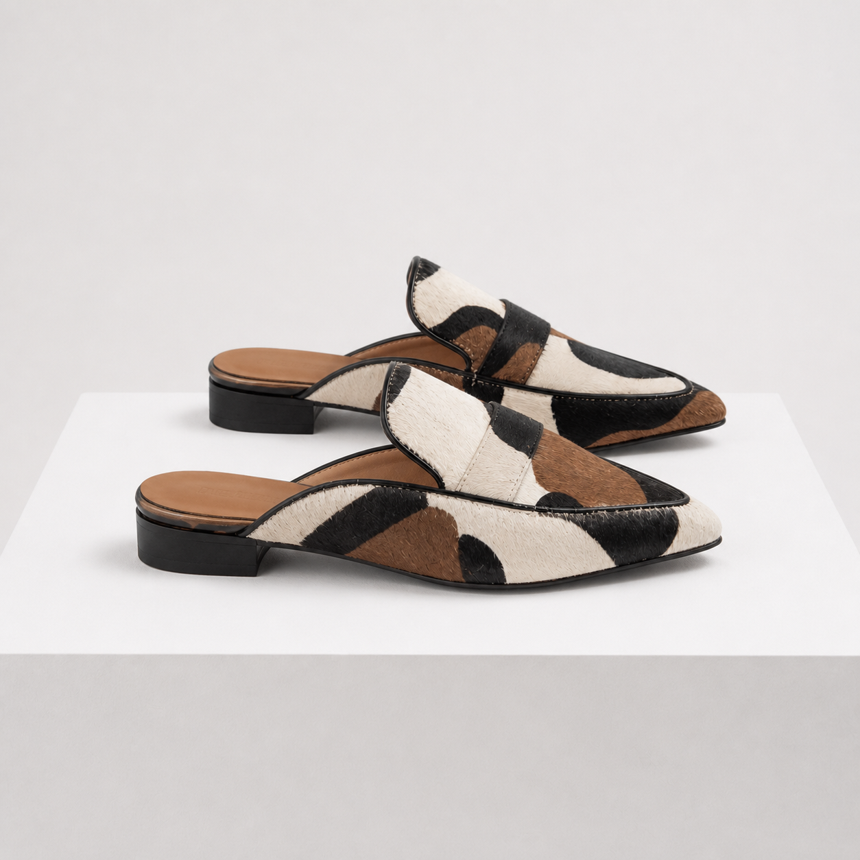 Mocassins mule AMALIA multicolor em vista lateral