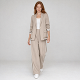 ANNA bege — conjunto completo com modelo, vista frontal
