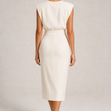 Vestido Leitoso — modelo de costas