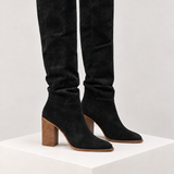Botas de cano alto preto — vista lateral, bloco quadrado branco marfim