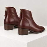 CAMILA — botins castanho, vista traseira