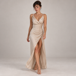 CARINA bege — vestido com modelo, vista frontal de corpo inteiro