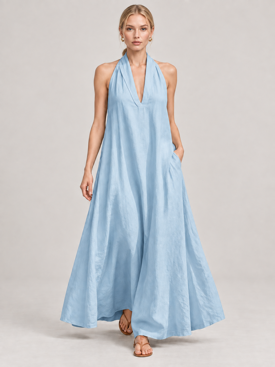CLARA — azul, com modelo em estúdio