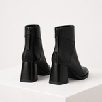 Botins DARA pretos — vista traseira com fecho posterior