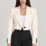 DIORA — blazer curto Bege, vista detalhe com modelo