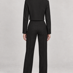 DIORA — blazer Preto, vista de costas com modelo