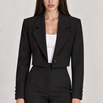 DIORA — blazer curto Preto, vista detalhe com modelo