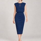 ELVIRA — vestido azul-marinho, corpo inteiro com modelo