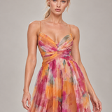 GISELLE vestido longo floral com modelo — 02-laranja-aproximada