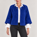 JACINTA — casaco Azul, vista aproximada com modelo