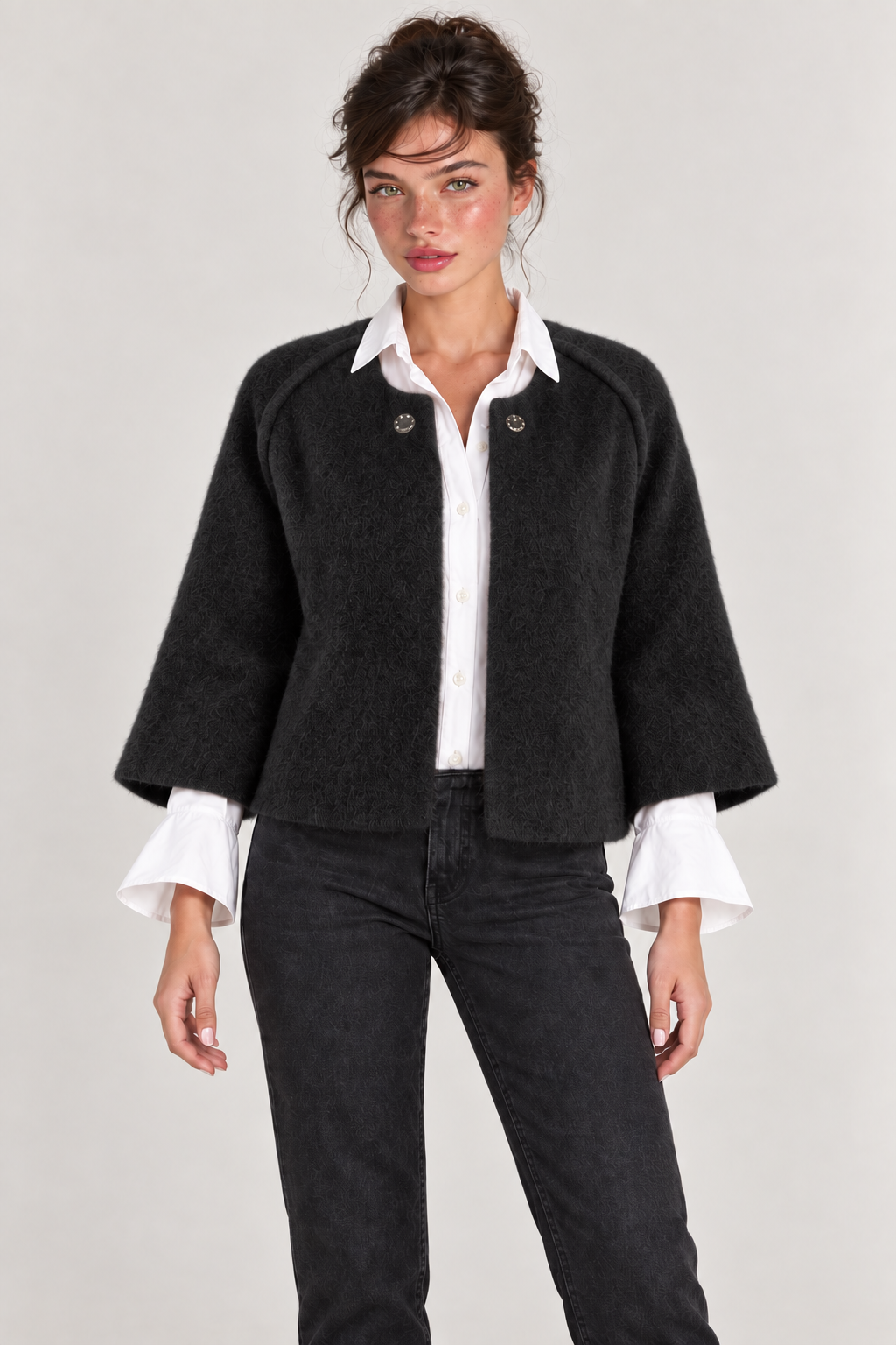 JACINTA — casaco Preto, vista aproximada com modelo