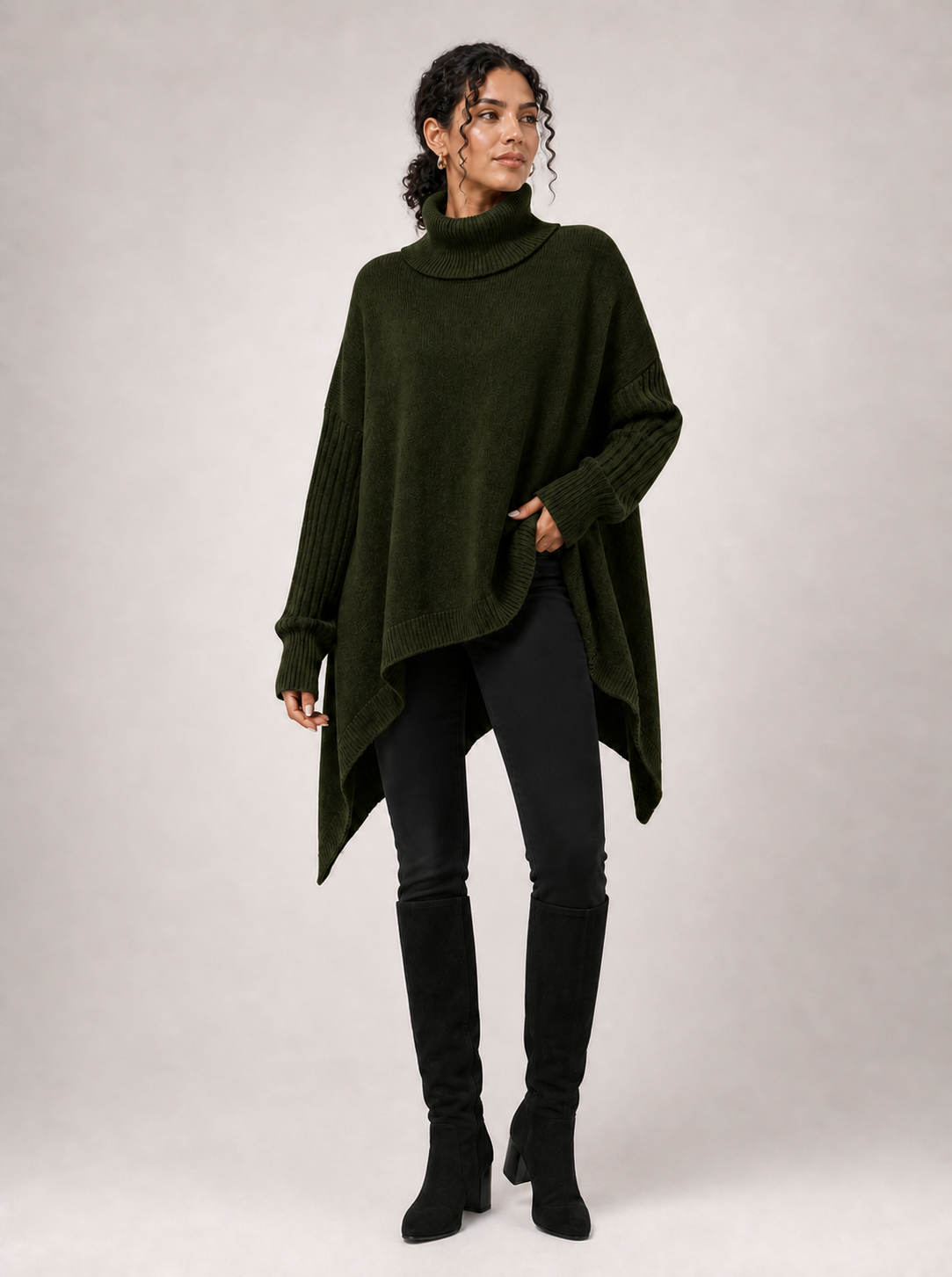 LAILA sweater oversized verde escuro - imagem aproximada