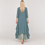 MAR — conjunto azul, vista traseira com modelo
