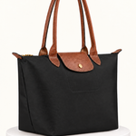 PLIAGE — preto, vista frontal, fundo branco marfim