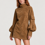 ROMY — aproximada, editorial em fundo greige claro