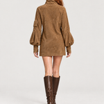 ROMY — costas, editorial em fundo greige claro